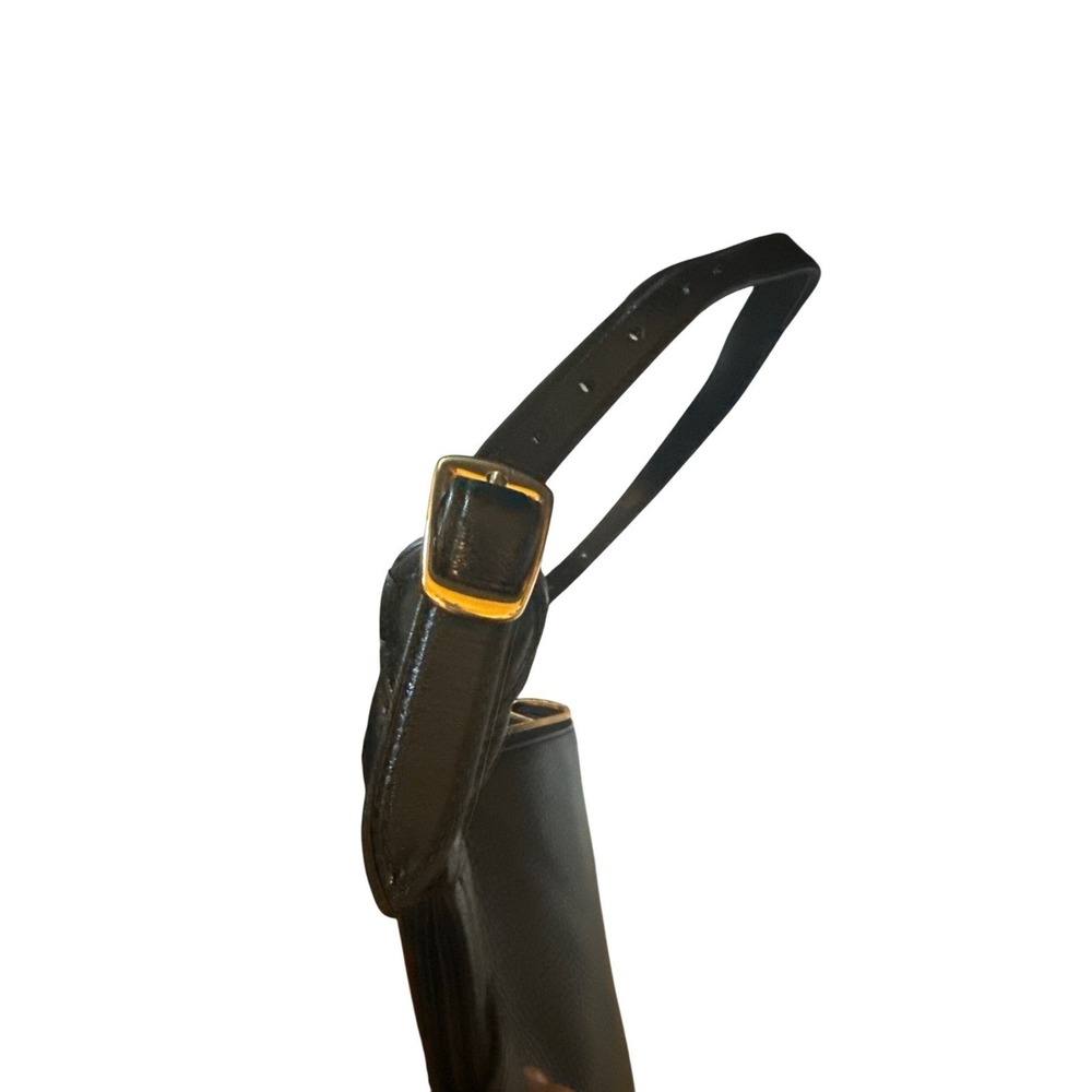 Chloé Black Leather Triangular Crossbody Bag with Gold Hardware (Rare) - Picture 4 of 15